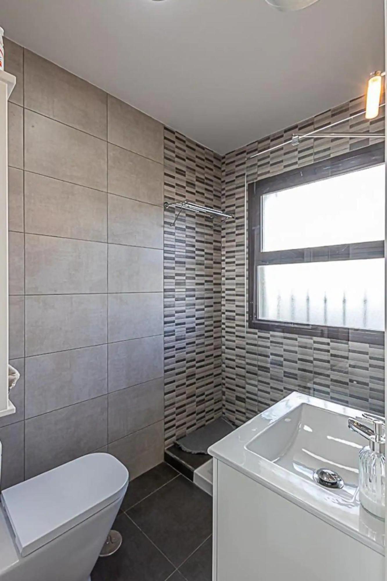 Encantador Apartamento En Primera Linea De Playa Benalmádena Exterior foto